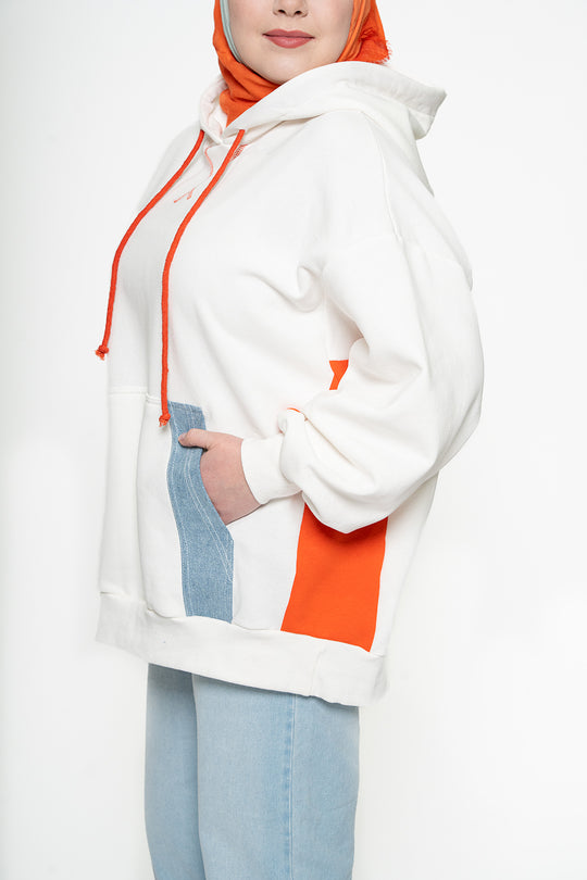 Lonna Modest Hoodie | White
