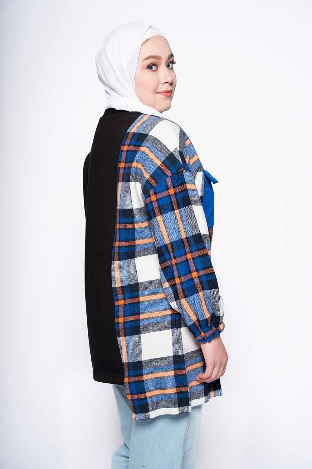 Hadeel Oversized Modest Sweatshirt | Black